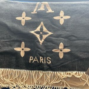 Louis Vuitton Reykajavik scarf